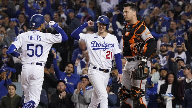 Who has the edge in Dodgers-Giants finale?