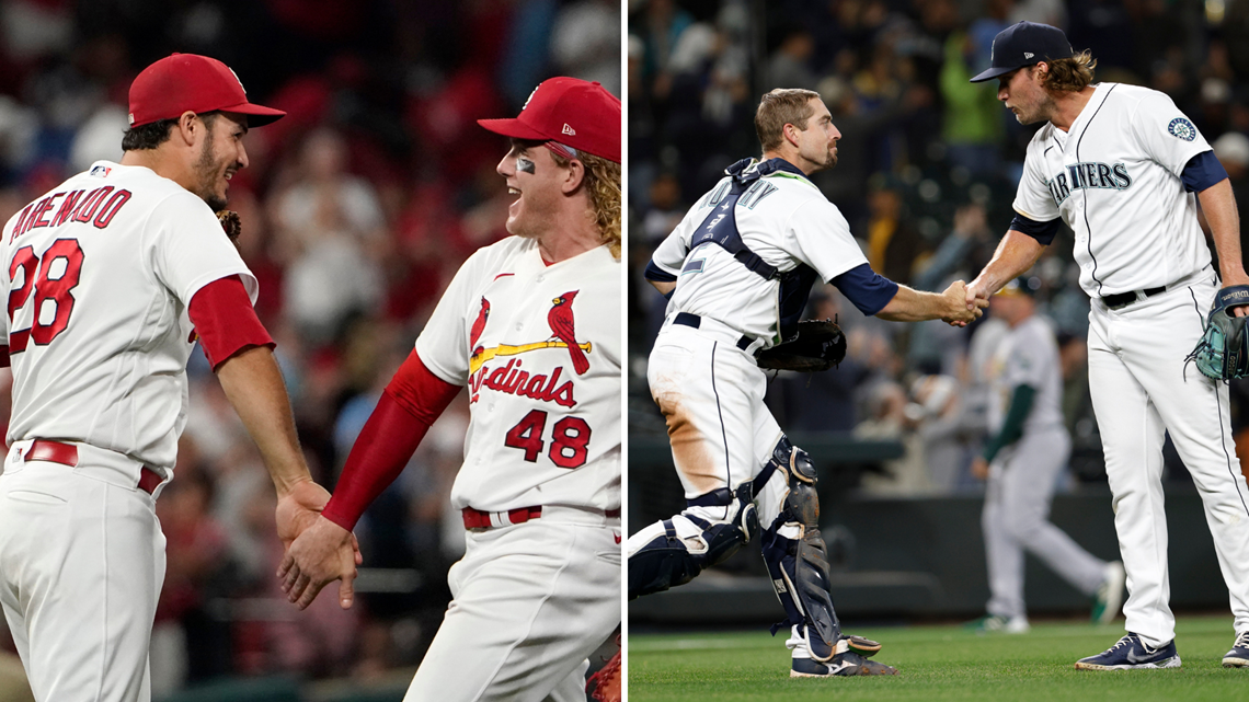 Cardinals win 17th straight, clinch 2nd NL wild card spot