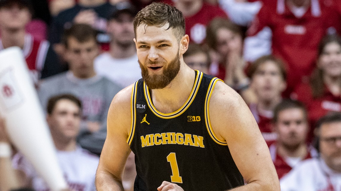 Michigan Center Hunter Dickinson Previews Game Against Indiana