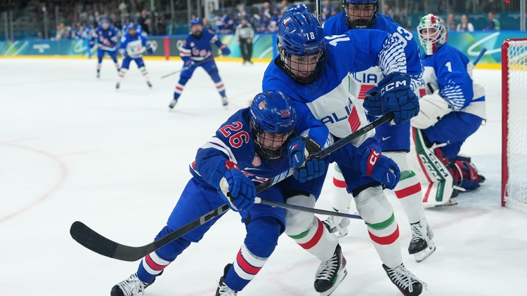 Kendall Coyne Schofield scores two goals as USA routs Italy
