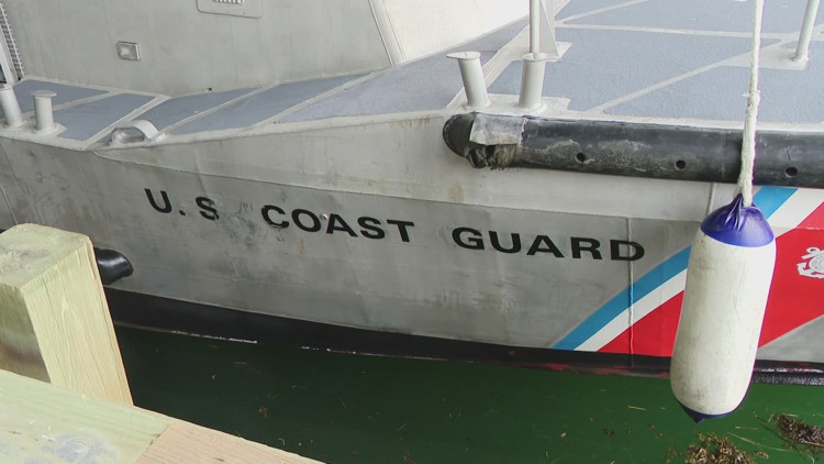 Coast Guard searches for plane with 6 aboard that lost contact on Bermuda-to-Boston flight