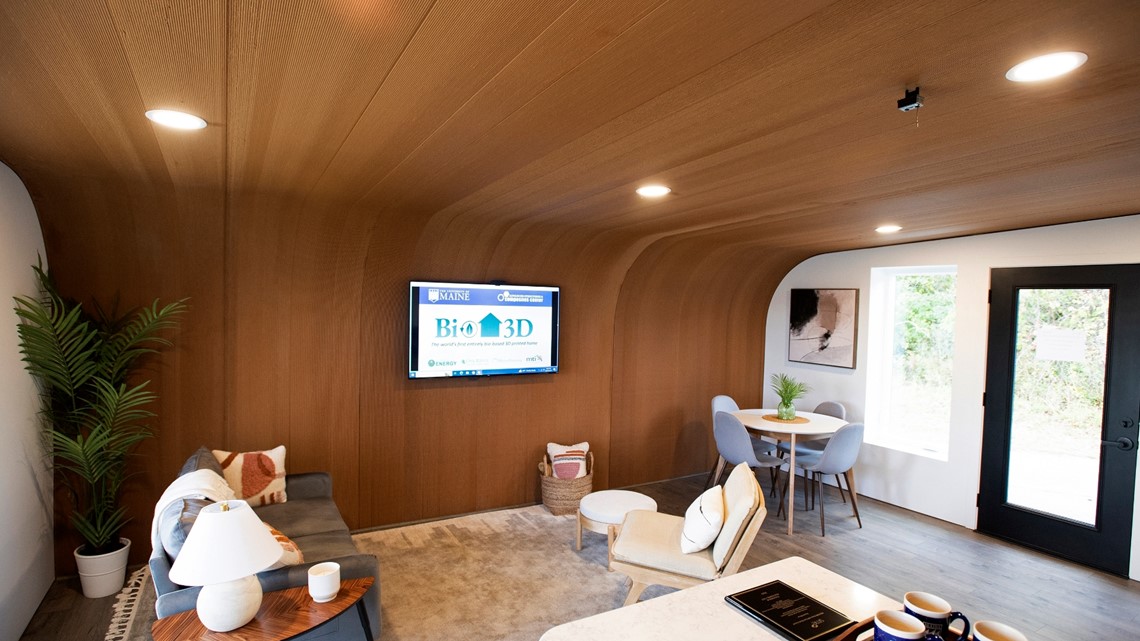 University of Maine, largest 3D printer, builds house | wqad.com