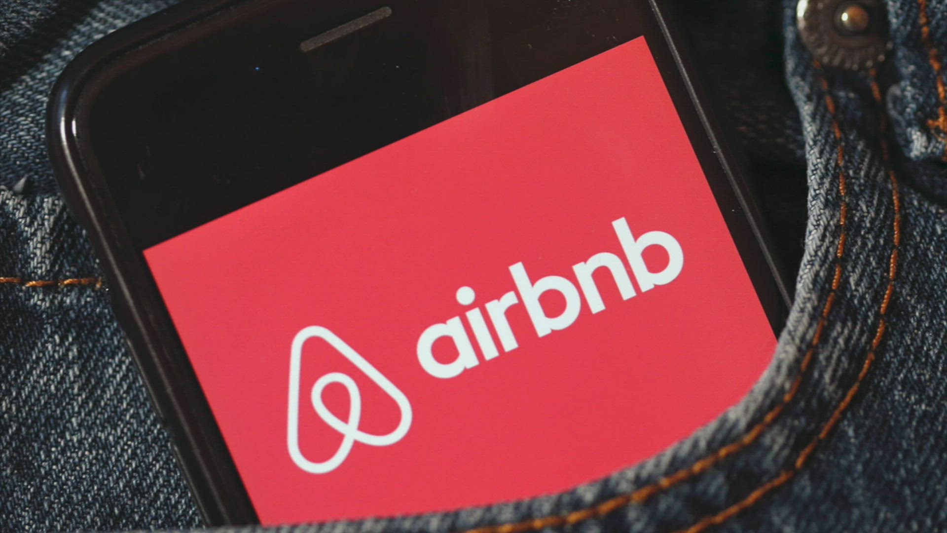 Airbnb is canceling all reservations in the Washington DC metro area during Inauguration week. Veuer's Elizabeth Keatinge tells us what else they are doing to prevent hate groups from using the platform to carry out violent crimes.