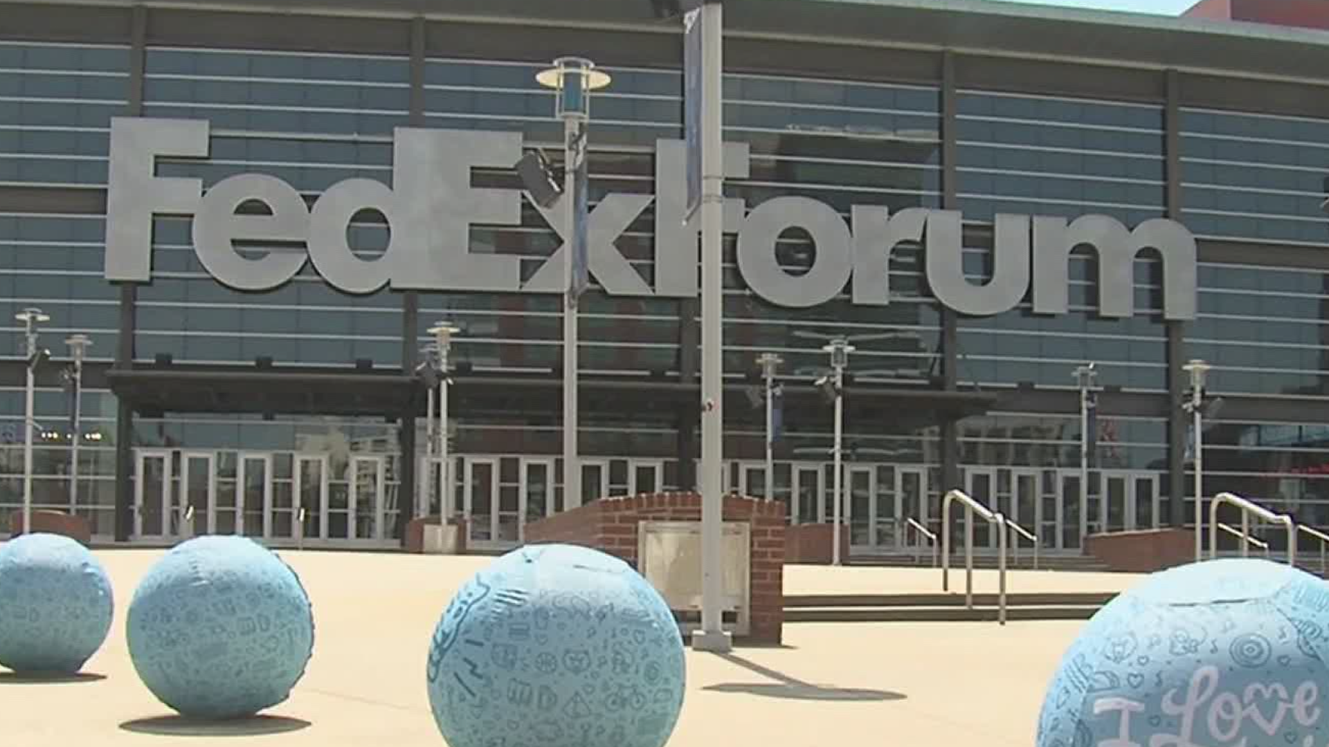 Fedex Forum has done a little touch up to their plaza that will bring a little joy to Memphis.