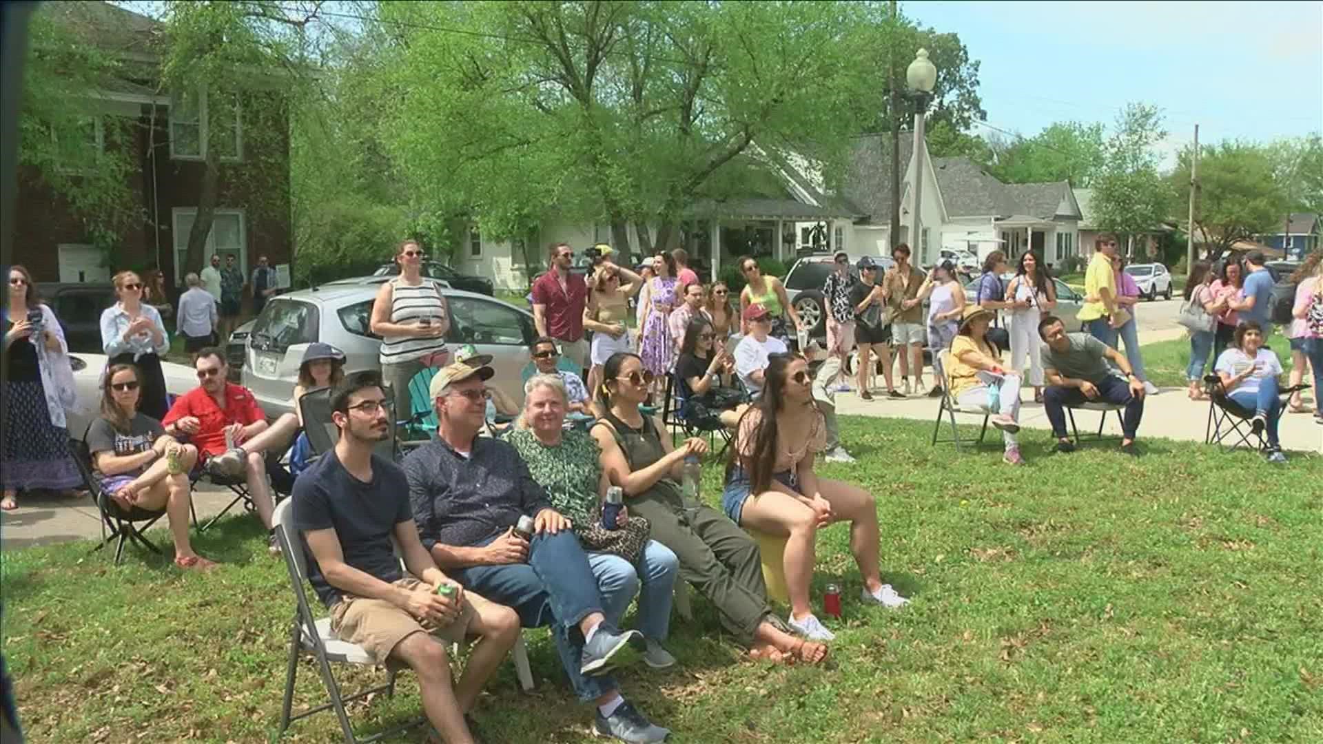 After being cancelled two straight years due to the COVID-19 Pandemic, residents turned out in droves to more than 40 Cooper-Young front yards for Porchfest.