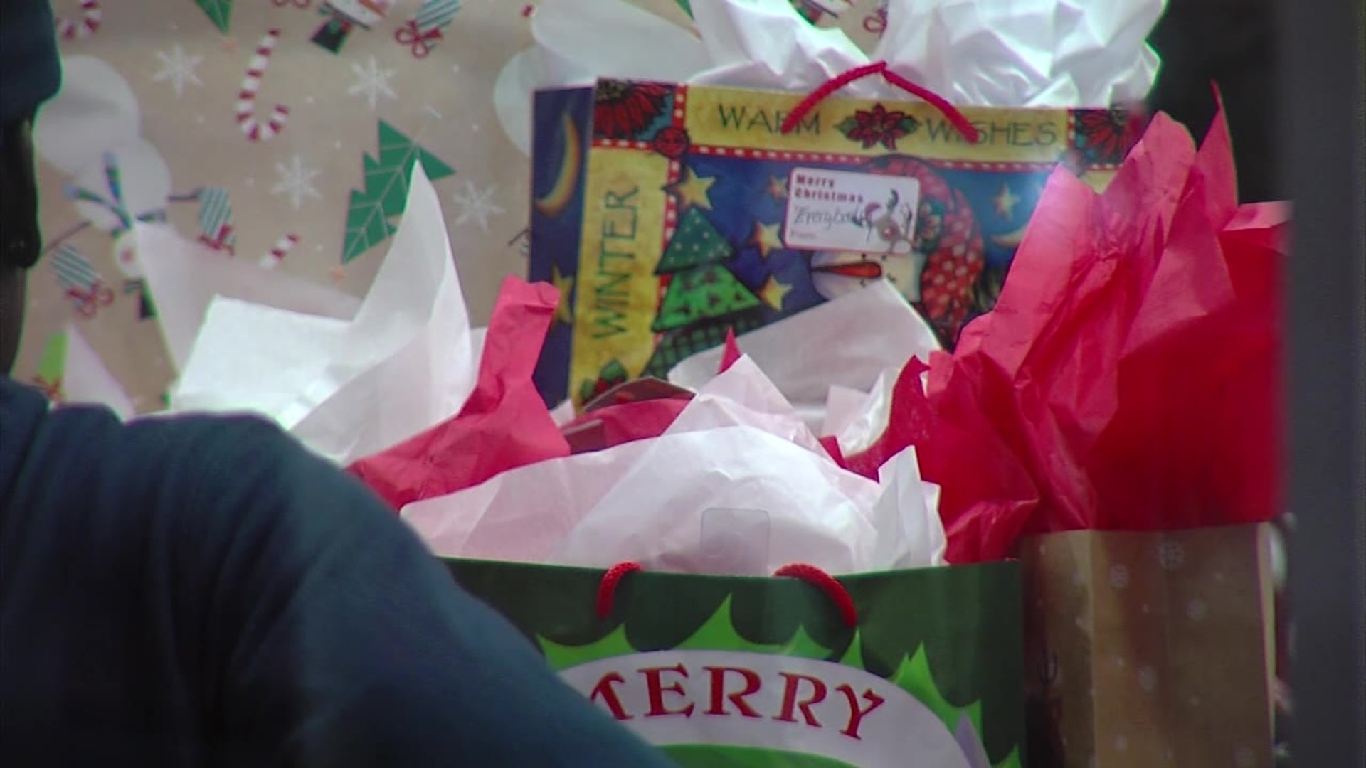 MAM's Christmas Store provides $20,000 to parents for gifts