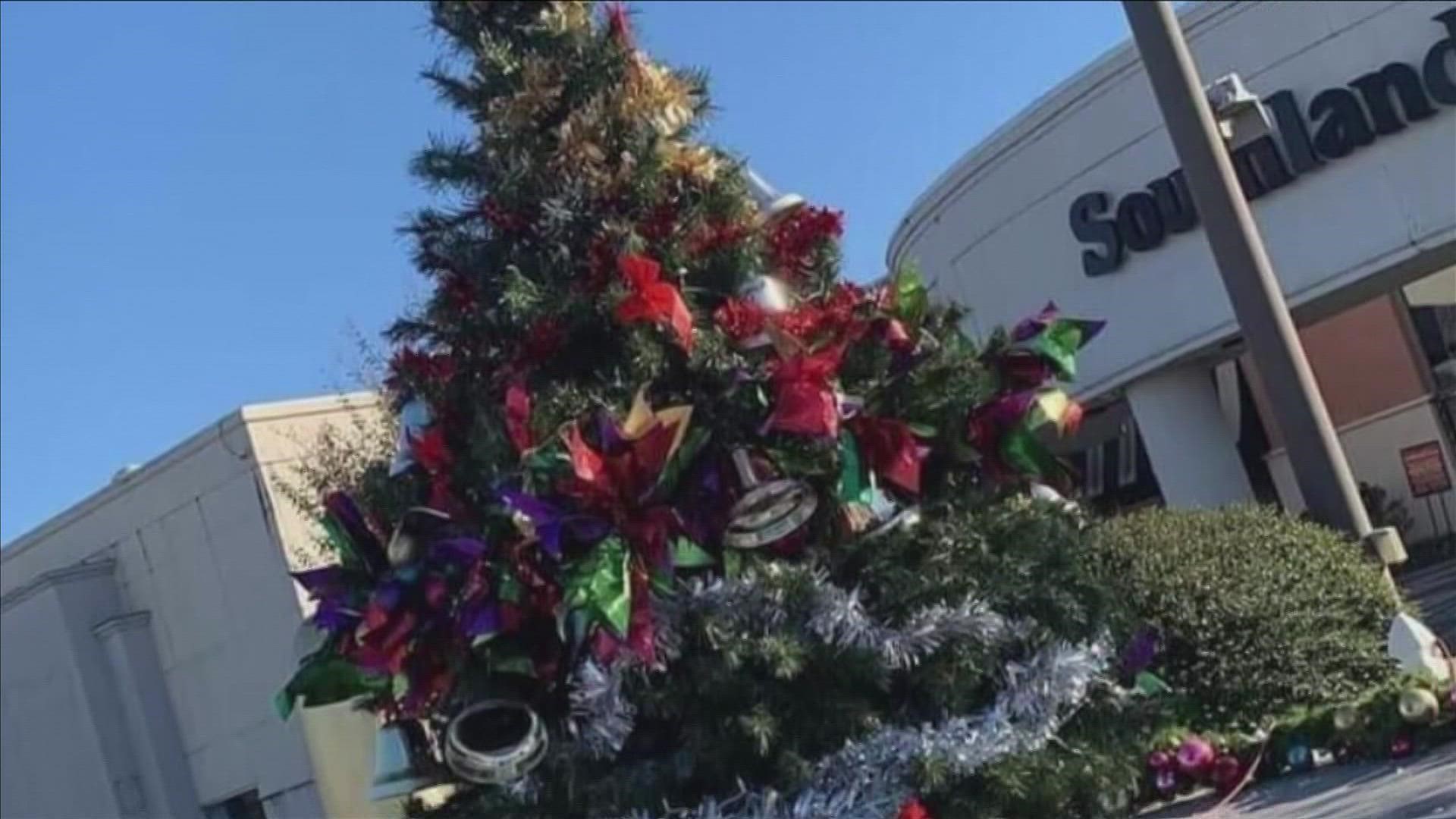 ABC24’s Brittani Moncrease shows us how community members are working to continue their Christmas tree tradition.