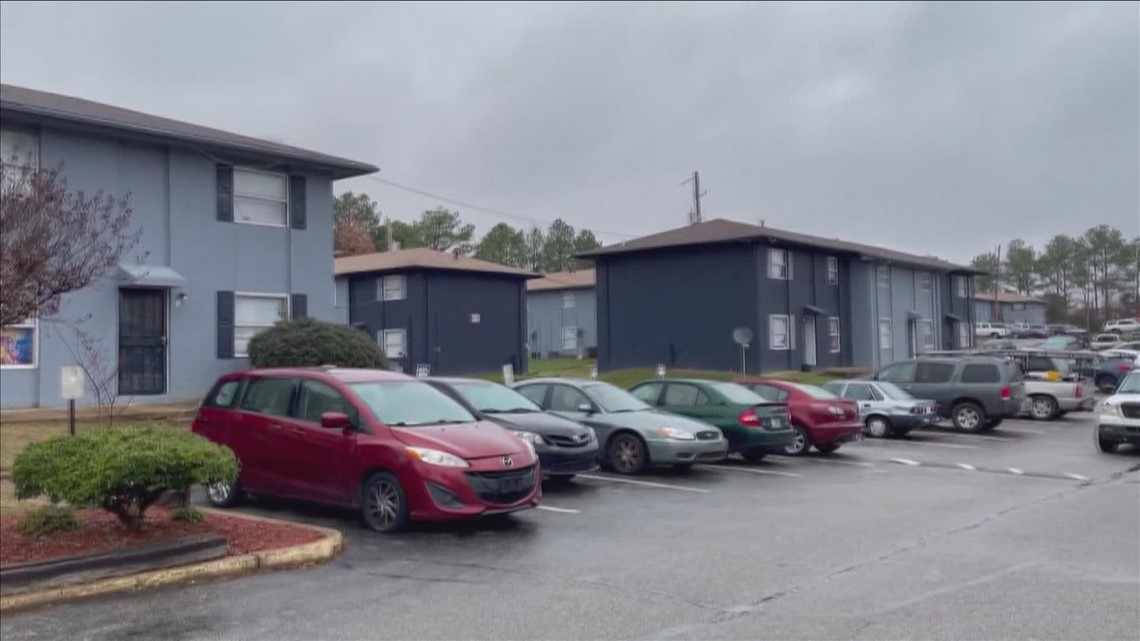 Back & forth MLGW & Code Enforcement left tenants without heat - Vimarsana News