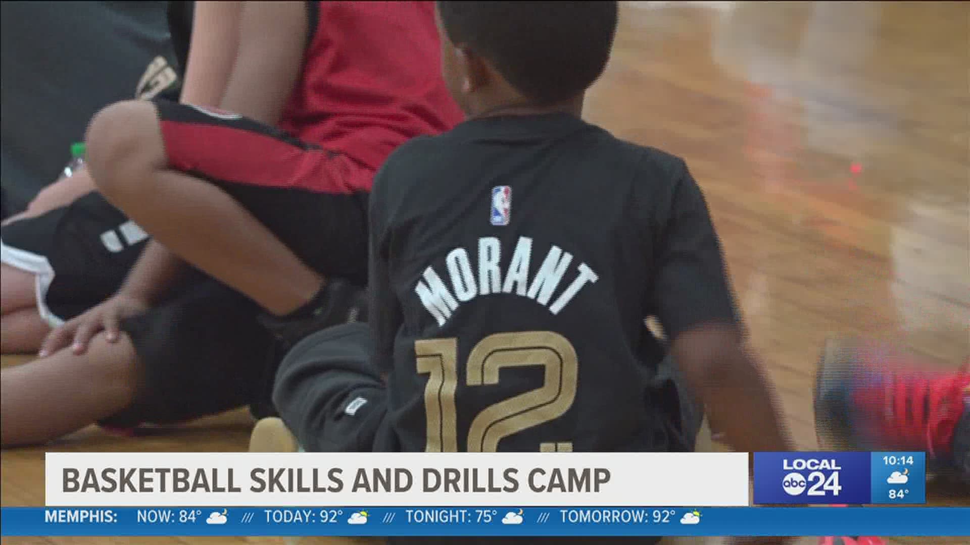 Jonathan Stark played for Munford high, and later for the NBA briefly. He hosted a skills camp for kids to give back to his community.