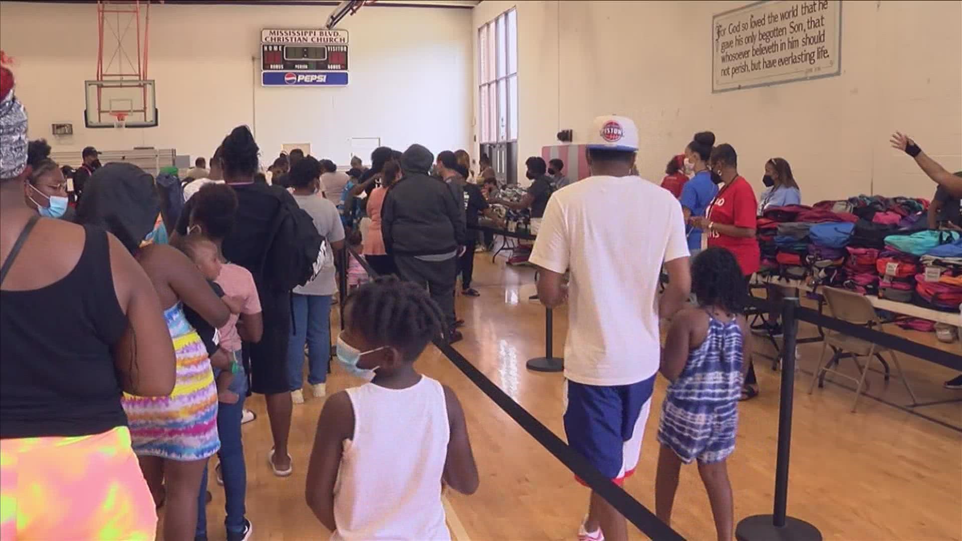 Back To School Bash Serves Community At Mississippi Boulevard Christian Church Localmemphis Com