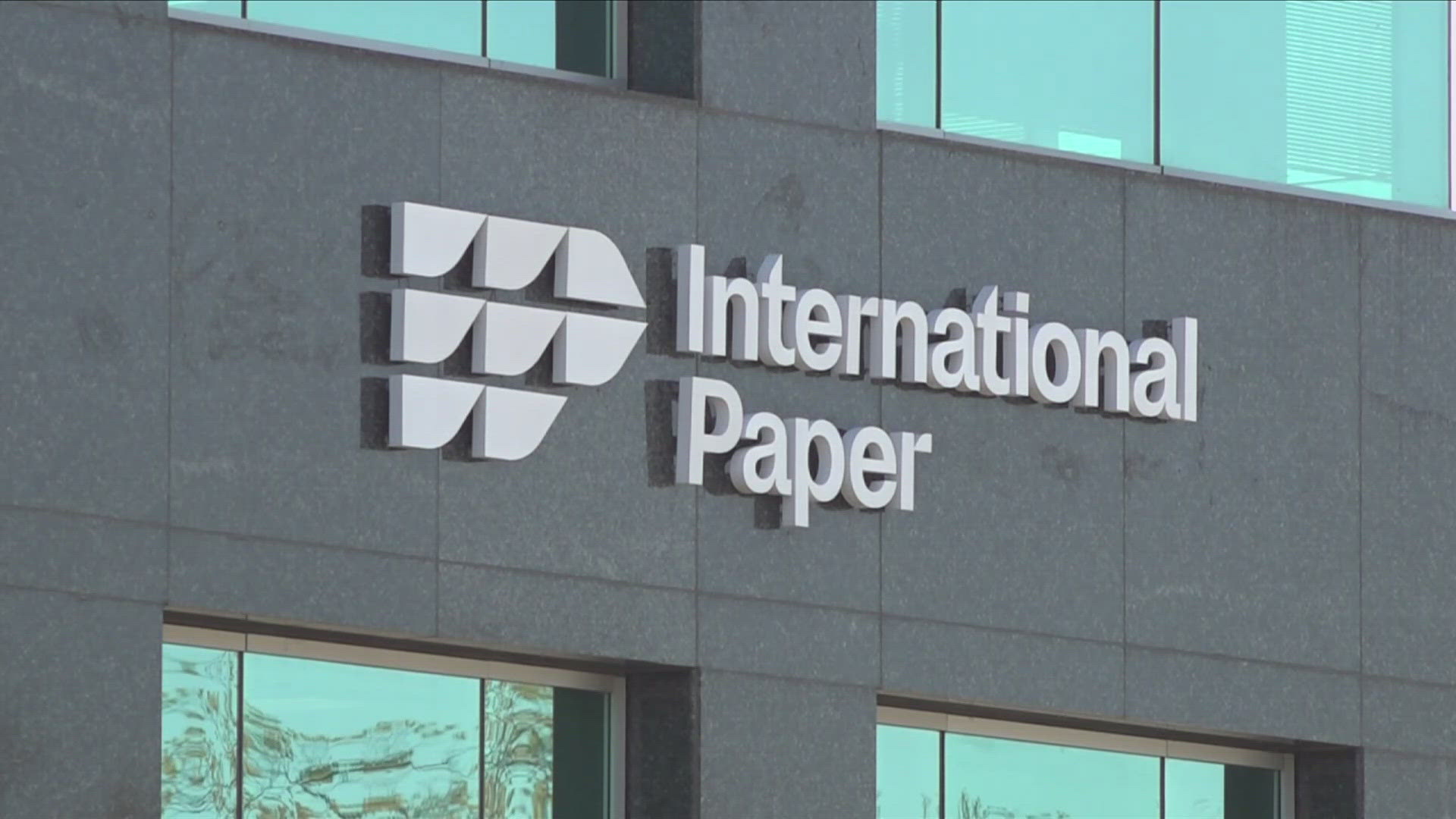 A week after announcing corporate layoffs across the company, International Paper announced that they would cease operations of four factories across the U.S.