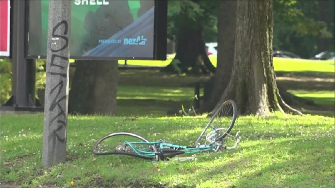 Memphis cycling group urges drivers to pay attention after cyclist
