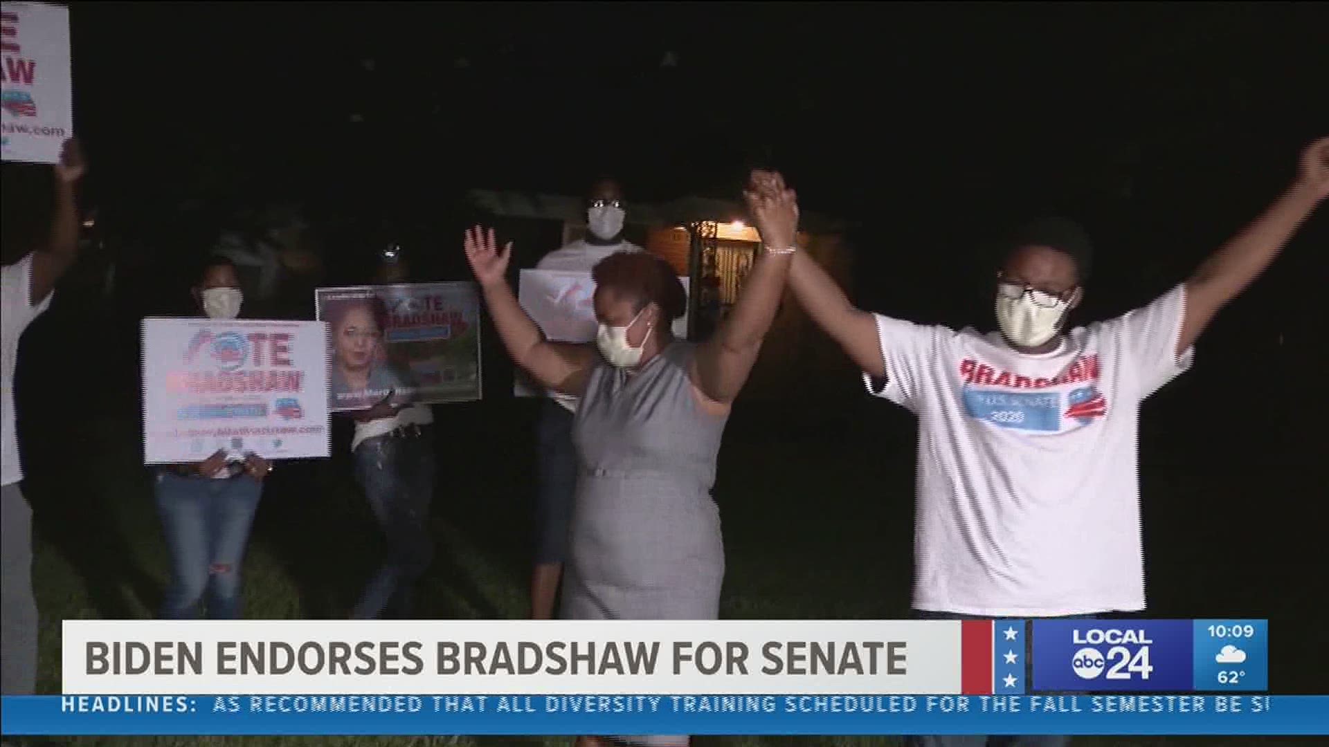 Bradshaw’s grassroots campaign is using a lot of digital tools and outdoor campaigning events to reach the voters in this last week of campaigning.