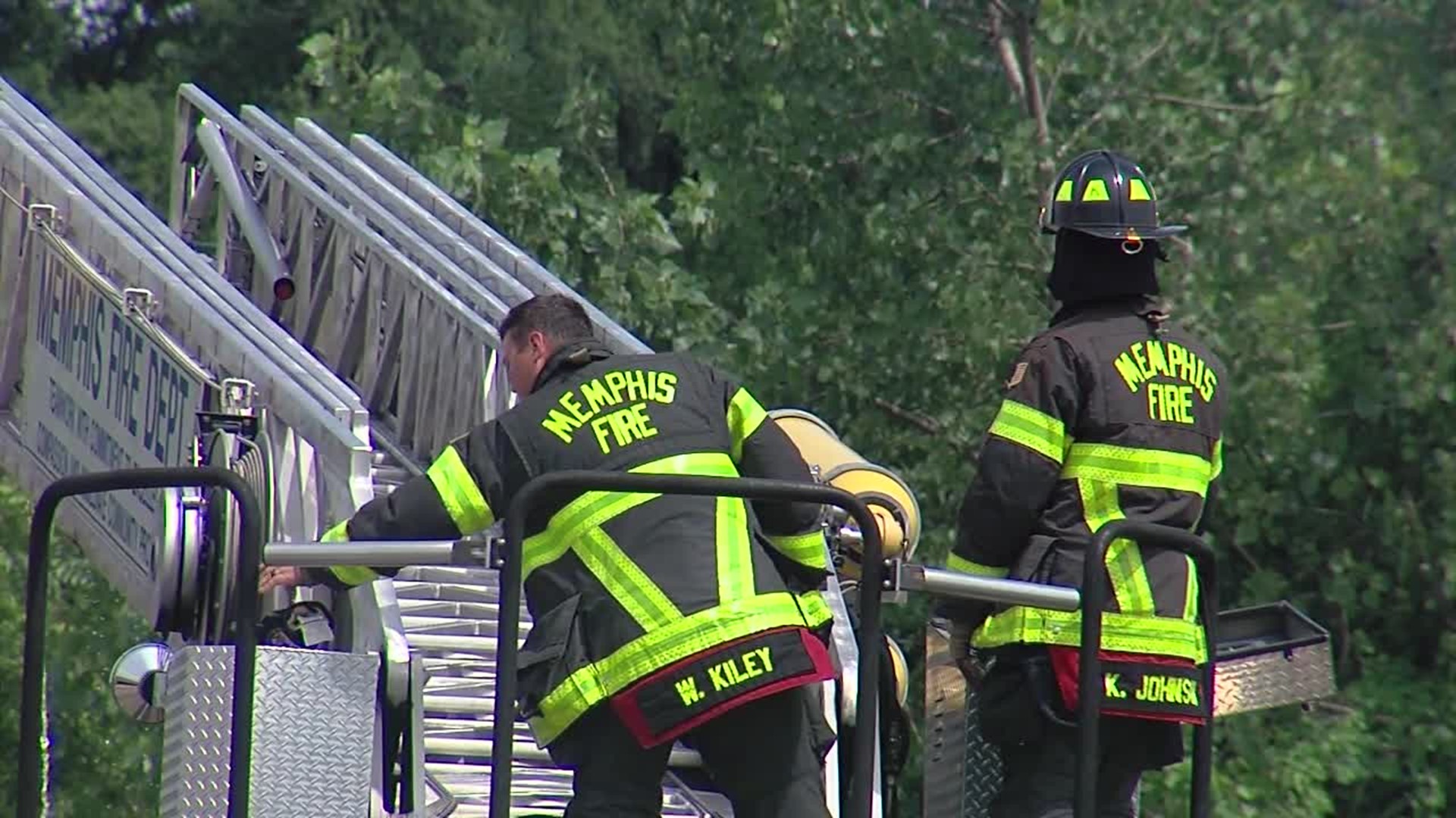 Memphis Fire Is Investigating Fire At Abandoned North Memphis Building ...