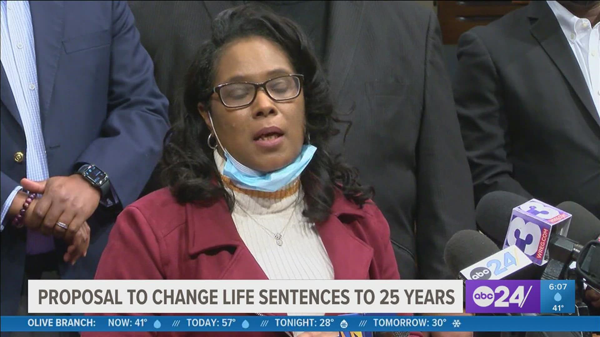 Several Memphis organizations gathered with Tennessee lawmakers Wednesday to push for reducing the length of life sentences.