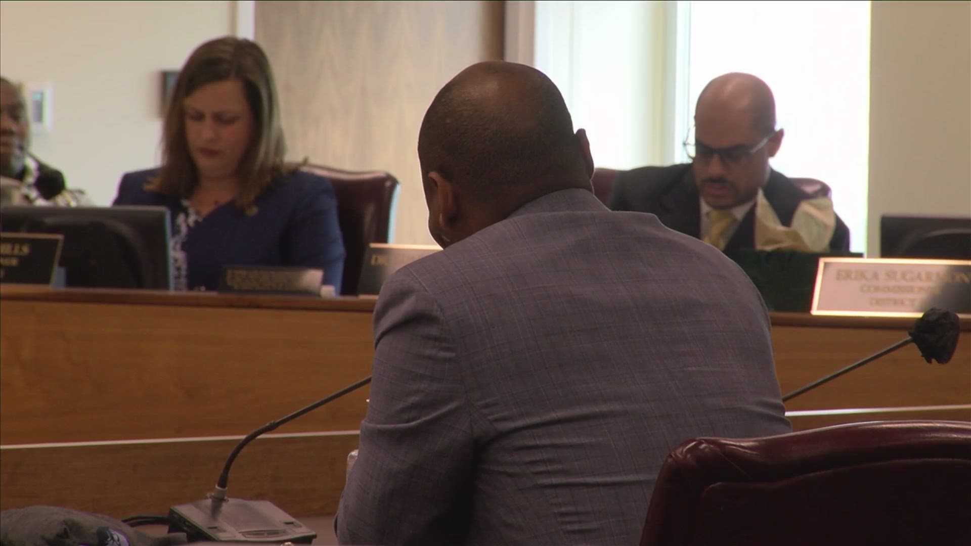 Shelby County Mayor Lee Harris presented his fiscal year 2023 budget to the county commission Wednesday.