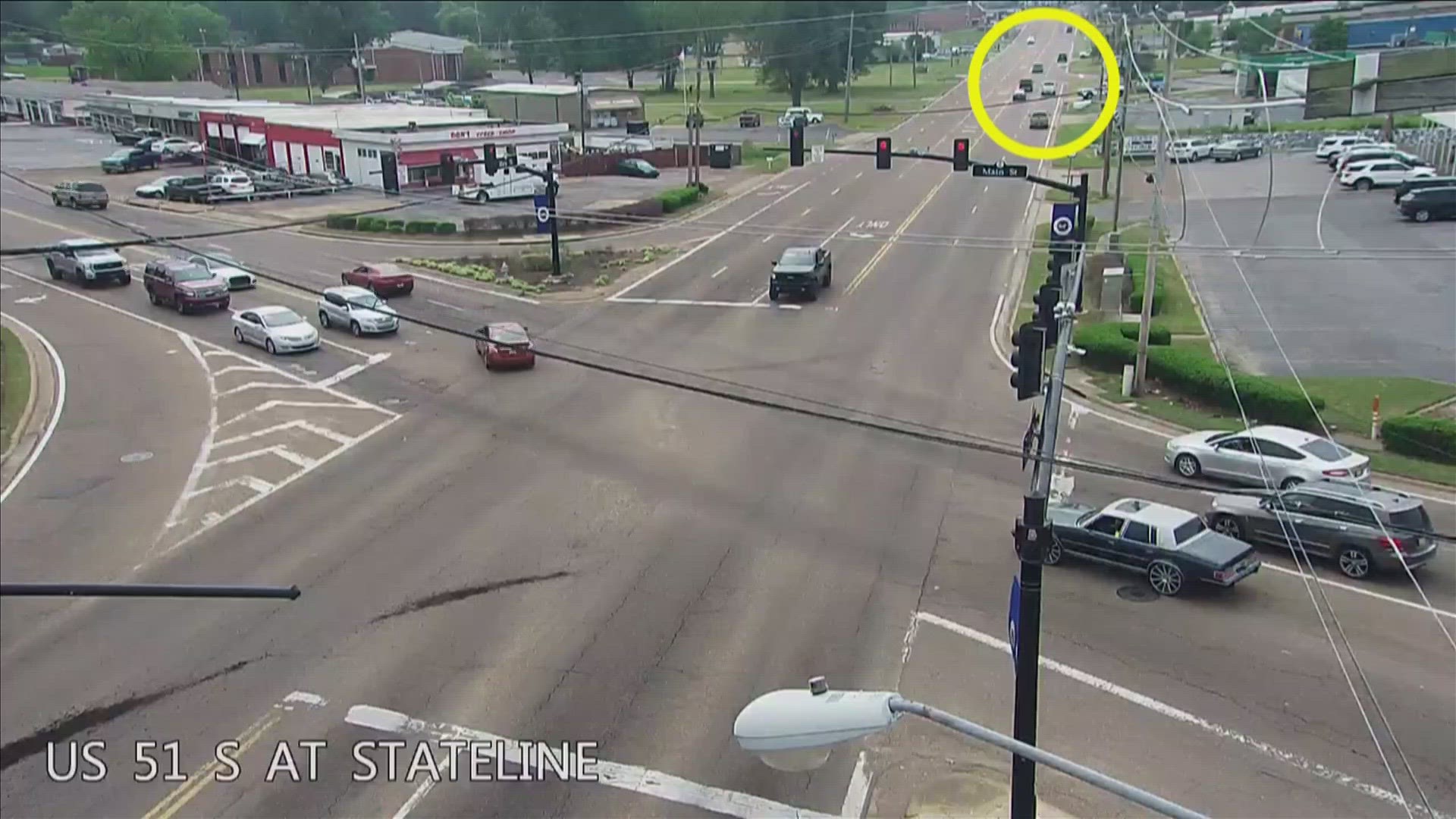 Video shows moments before a police chase ends in a deadly crash in