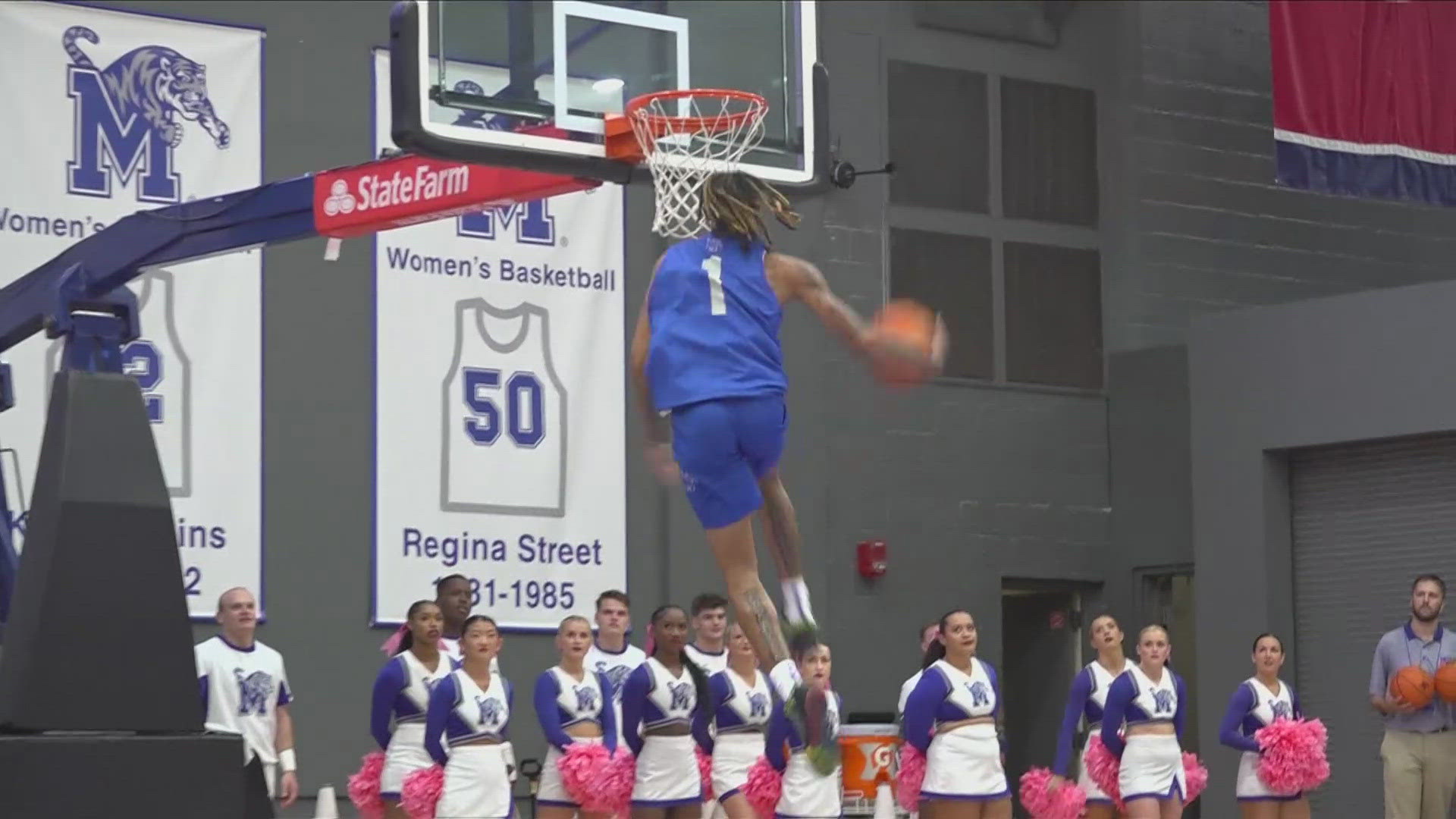 Both the Men's and Women's basketball teams gave fans a sneak peek at what they can expect this season as well as who is the best dunker on the men's team.