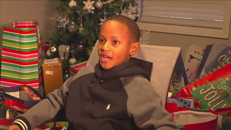 8-year-old Santa gears up for free Christmas giveaway