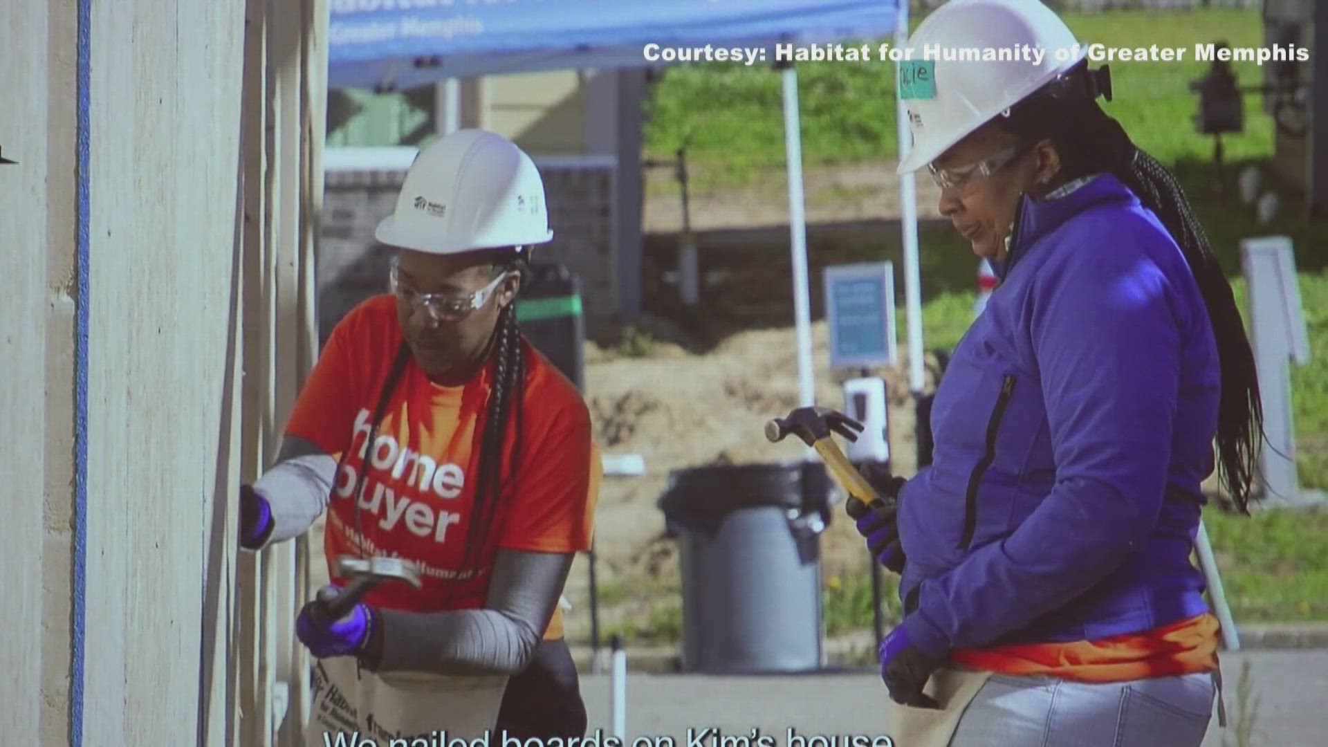 Jasmine Guy and Dawnn Lewis from "A Different World" joined local Memphis women to raise awareness for affordable homes and strengthen the community.