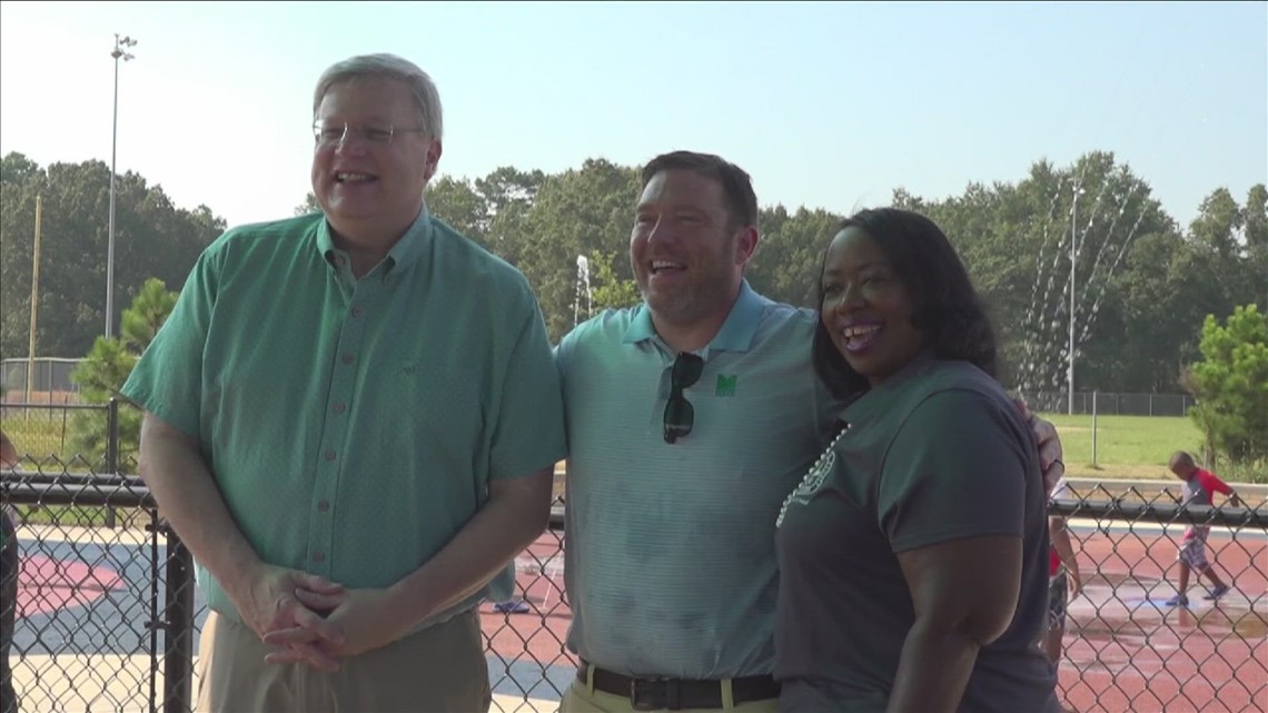 Memphis mayor visits ribbon cutting of McFarlane Park 'splashpad' - Vimarsana News
