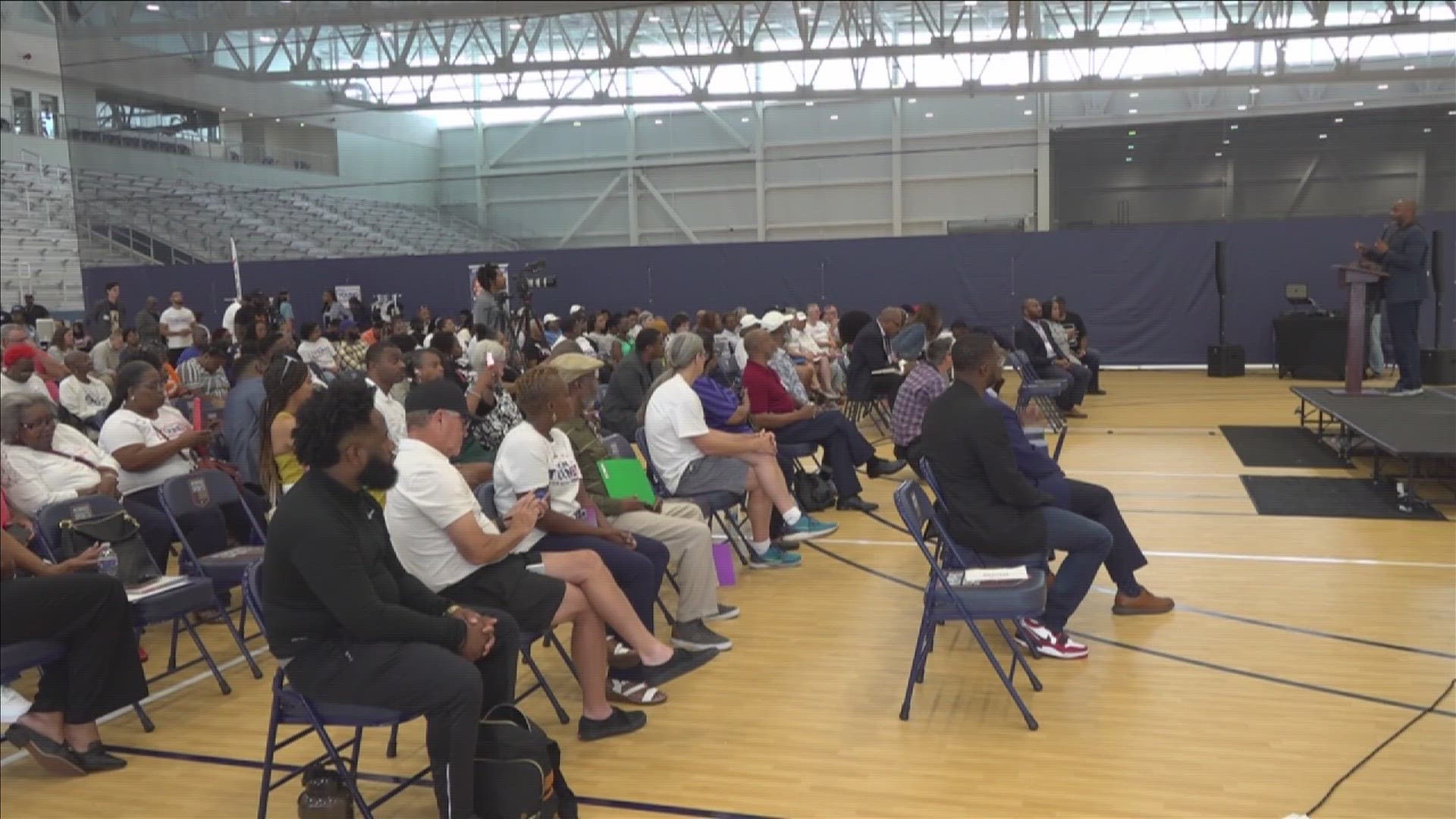 Mayoral candidates meet voters at Memphis People's Convention