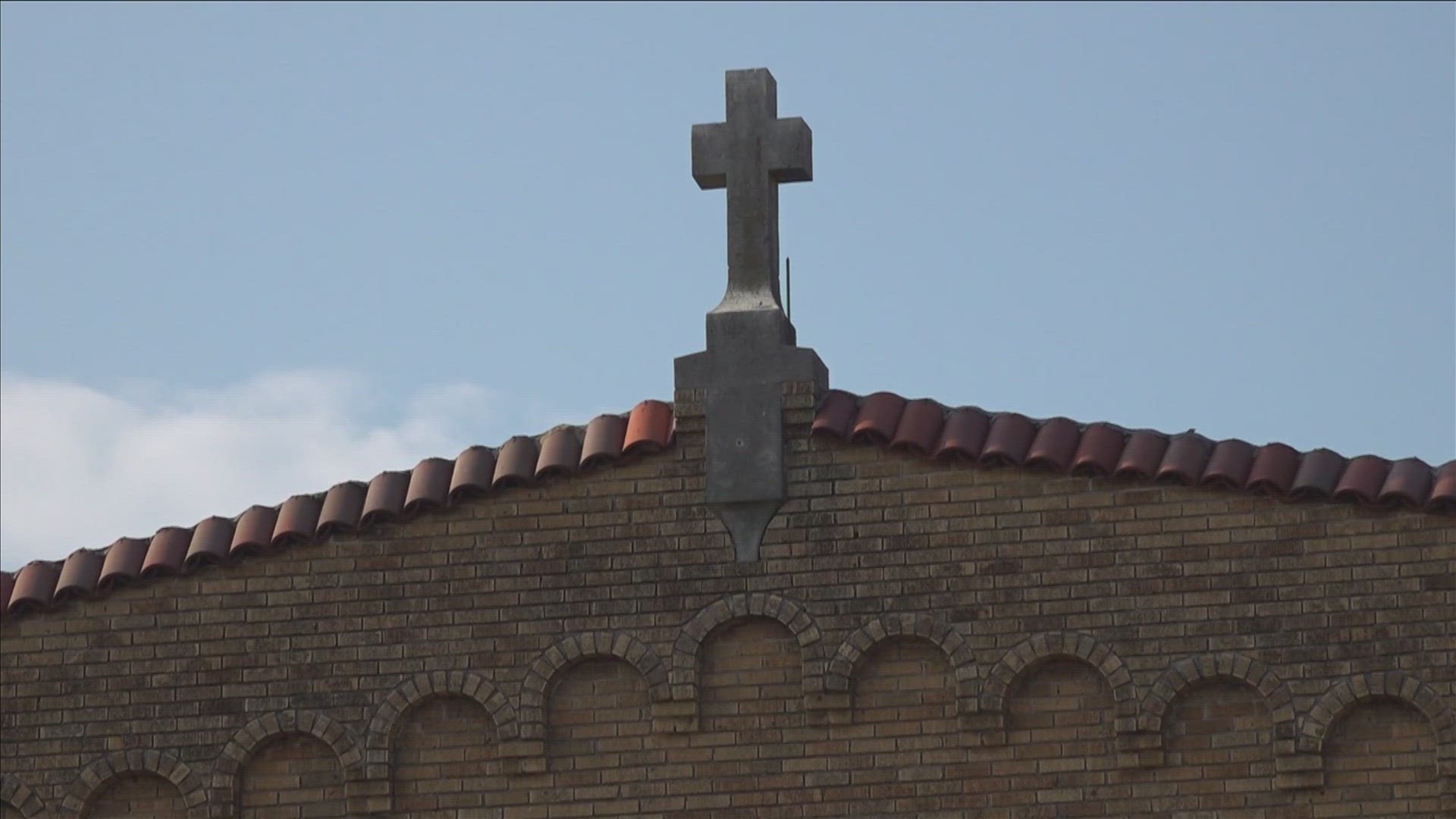 A Memphis neighborhood has over 100 signatures to lower the volume of bells coming from a Catholic Church.
