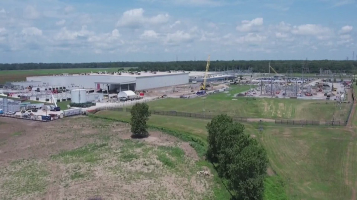New Tennessee law requires data center owners to pay full electricity, infrastructure costs