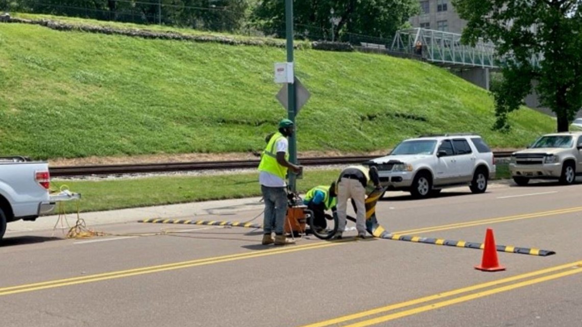 Speed bumps installed on Riverside Drive