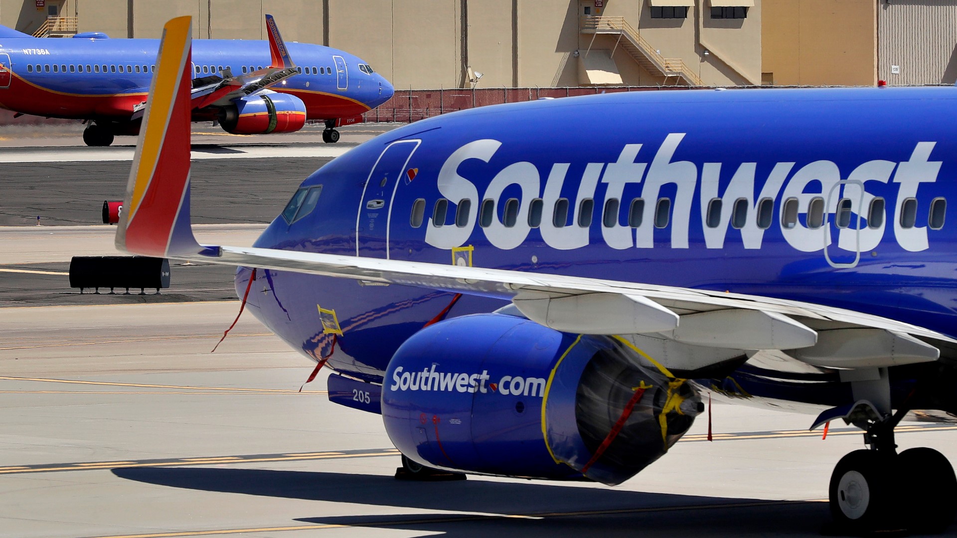 Southwest Airlines daily nonstop flight between Memphis & DC