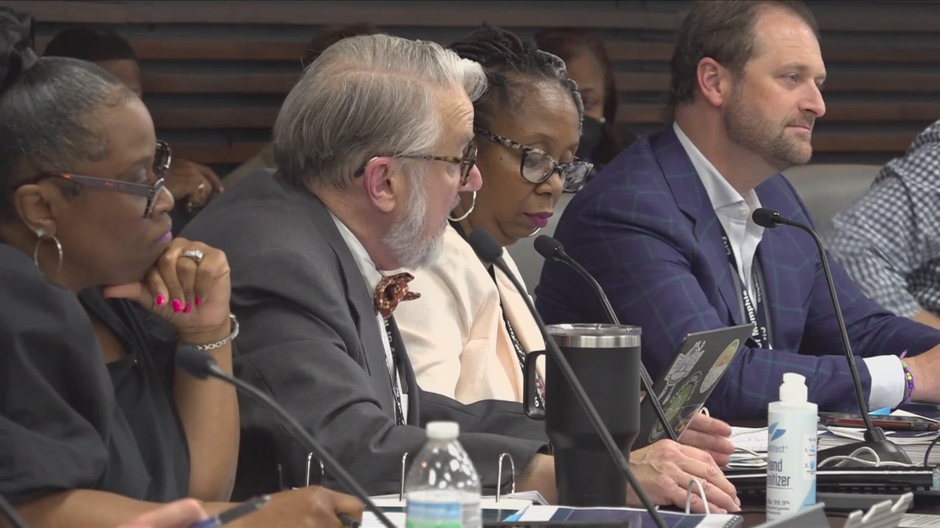 The Memphis City Council started digging into Mayor Paul Young's proposed budget during the first day of the Memphis City Council budget hearings Monday.