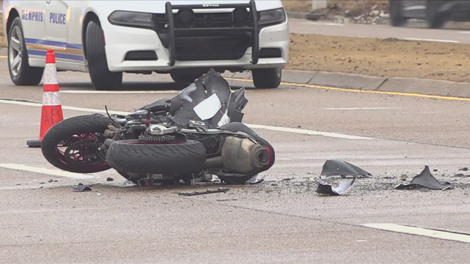 According to the Memphis Police Department (MPD), a man is dead after a motorcycle crash in northeast Memphis on Thursday.