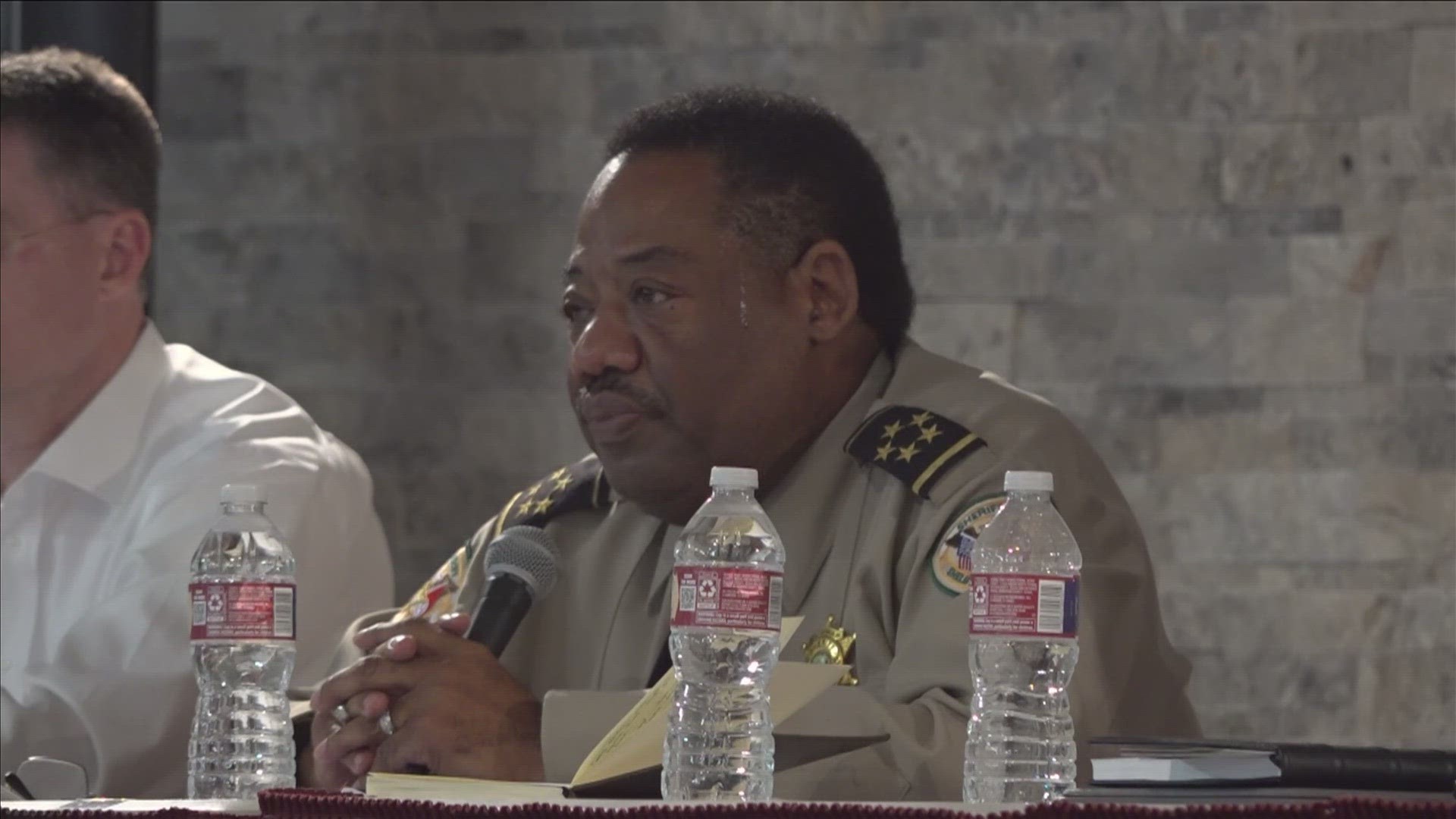 Shelby County Sheriff Floyd Bonner and Shelby County Commissioner Erika Sugarmon spoke with community members about problems with