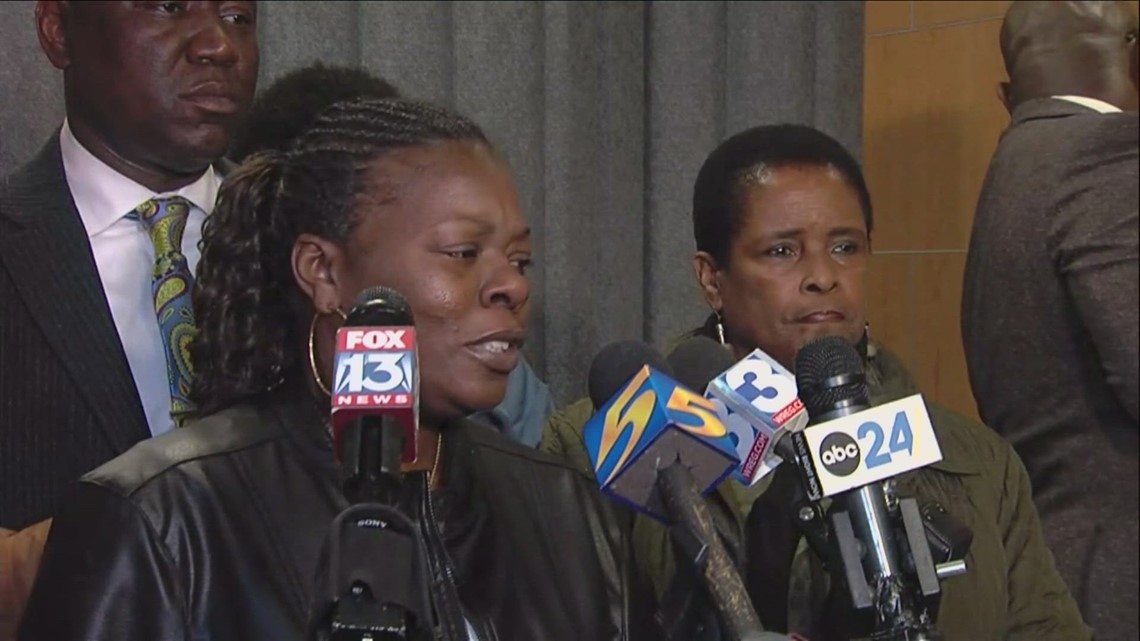 Ben Crump, mother of Alegend Jones hold press conference on teen's