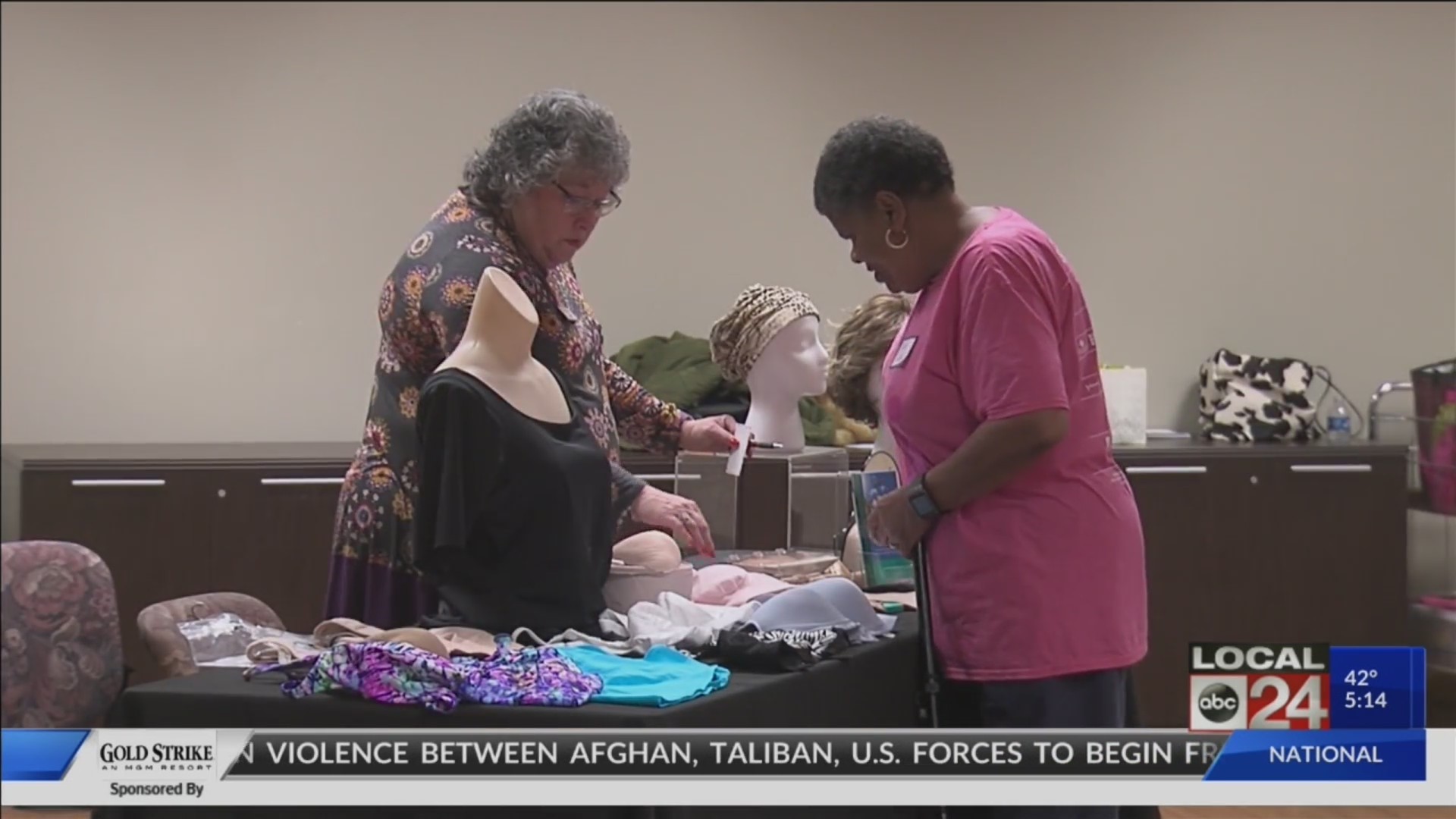 Special beauty class helps breast cancer survivors to "Blossom Within"