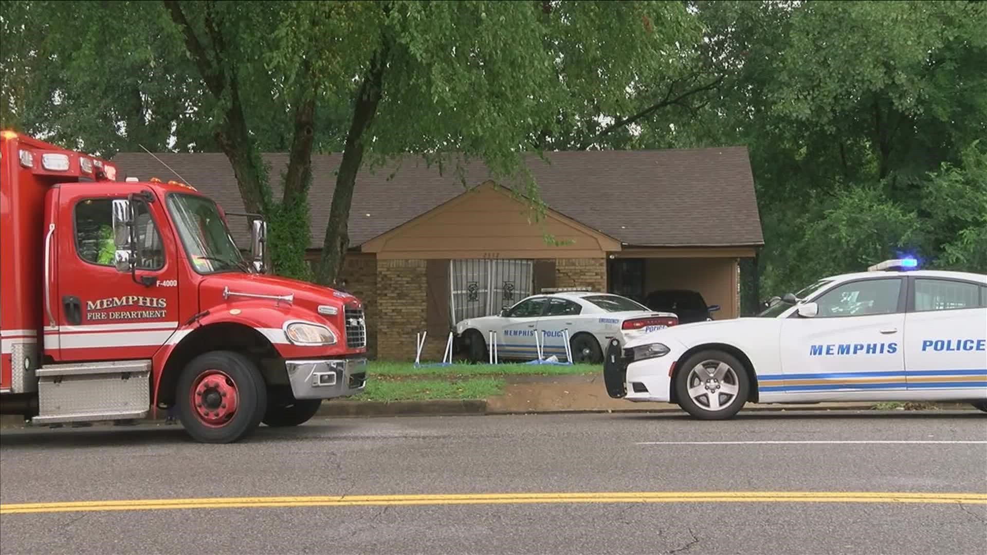 ABC24 crews were on the scene Wednesday afternoon after the Memphis Police cruiser crashed into the home on Clifton Ave. across from Grandview Heights Middle School.
