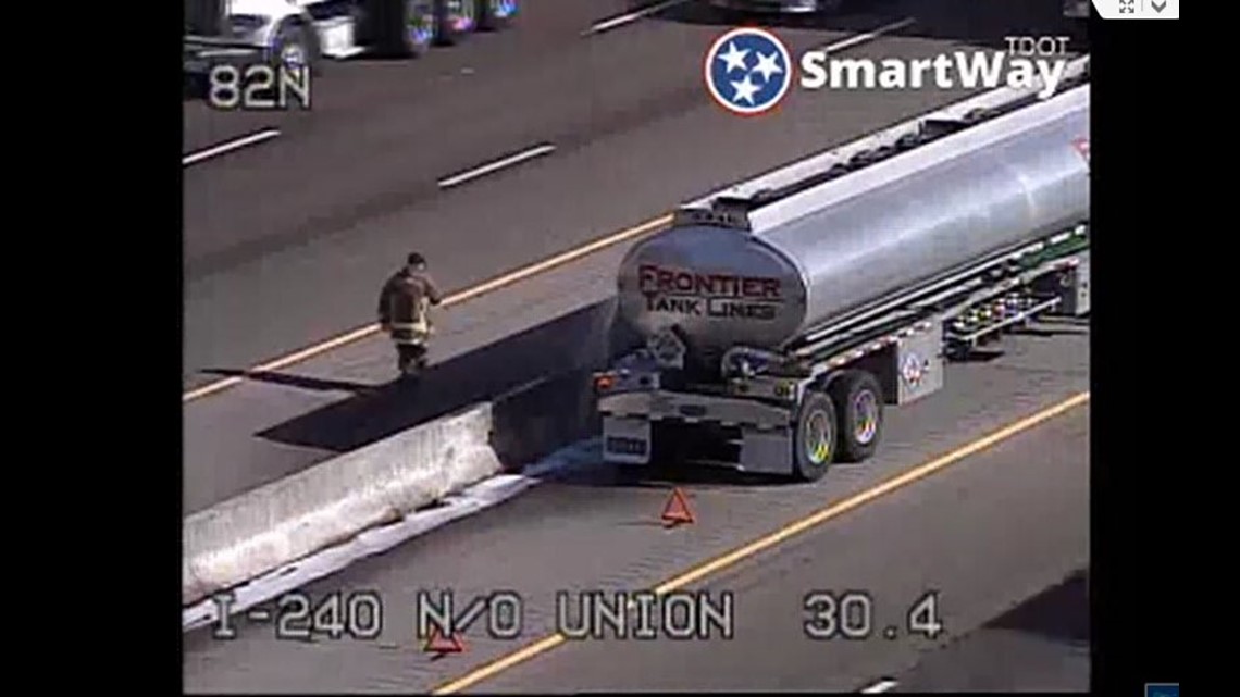 Vehicle Leaking Fuel Snarls Traffic | localmemphis.com
