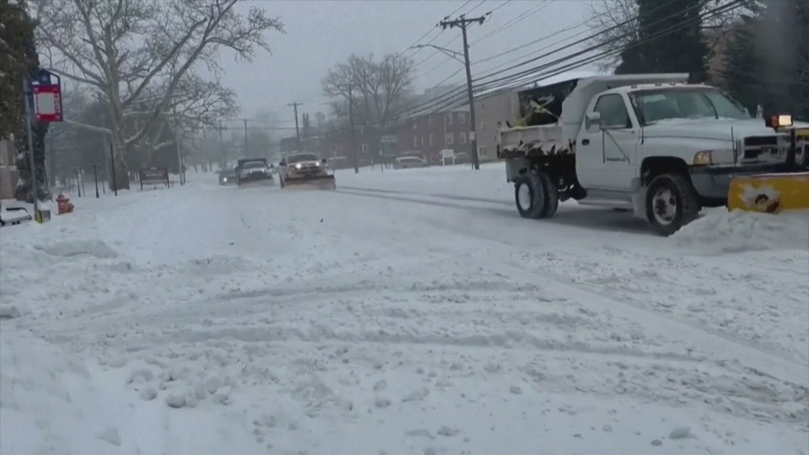 Two dead, over 150,000 without power in Mississippi following winter storm