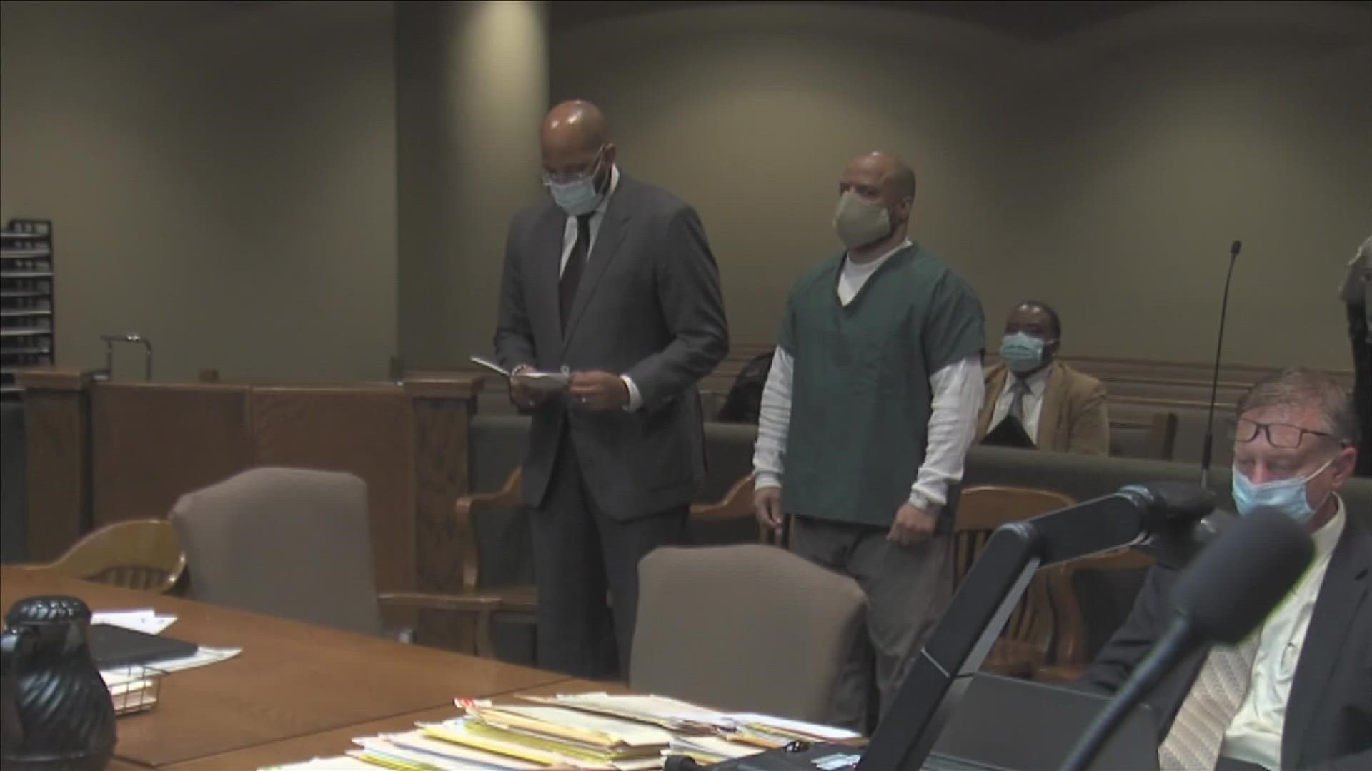 12 years after former Memphis Grizzlies player Lorenzen Wright was murdered, his accused killer is set to stand trial. 8 women and 7 men were selected as jurors.