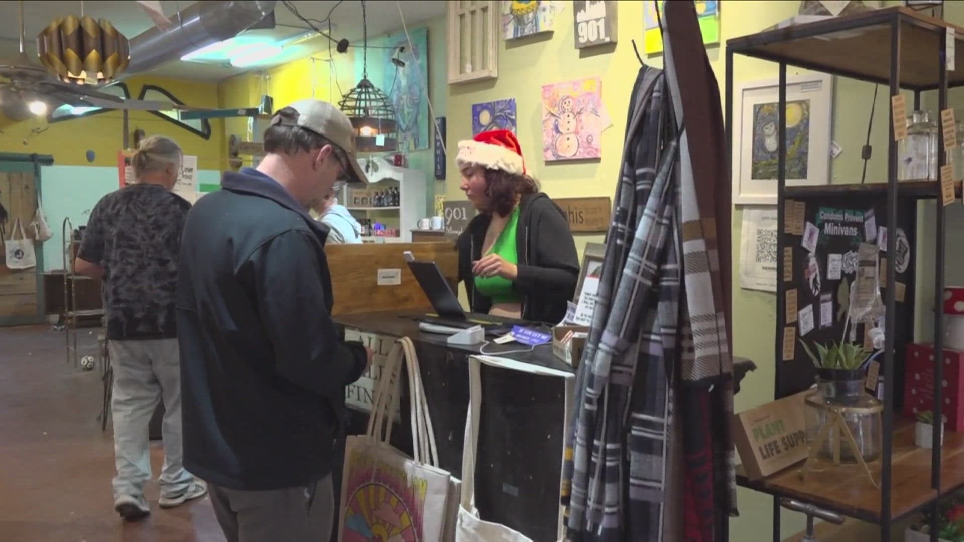 How some lastminute Christmas shoppers in Memphis are getting their