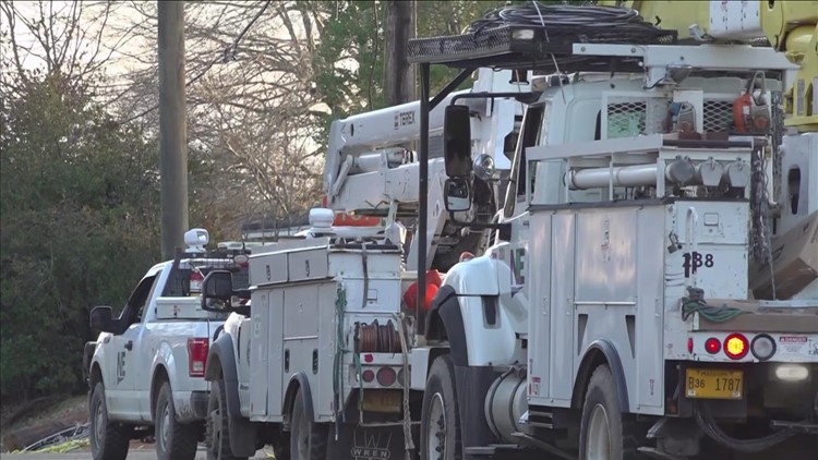 Thousands of Holly Springs residents left without power after ice storm