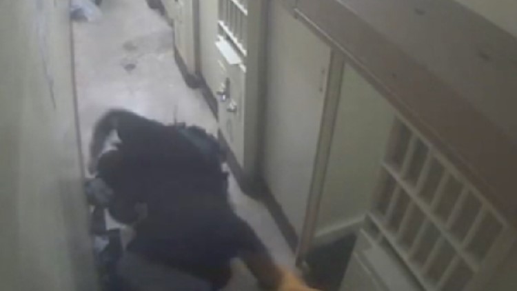 Video released of Memphis jailers beating inmate who later died