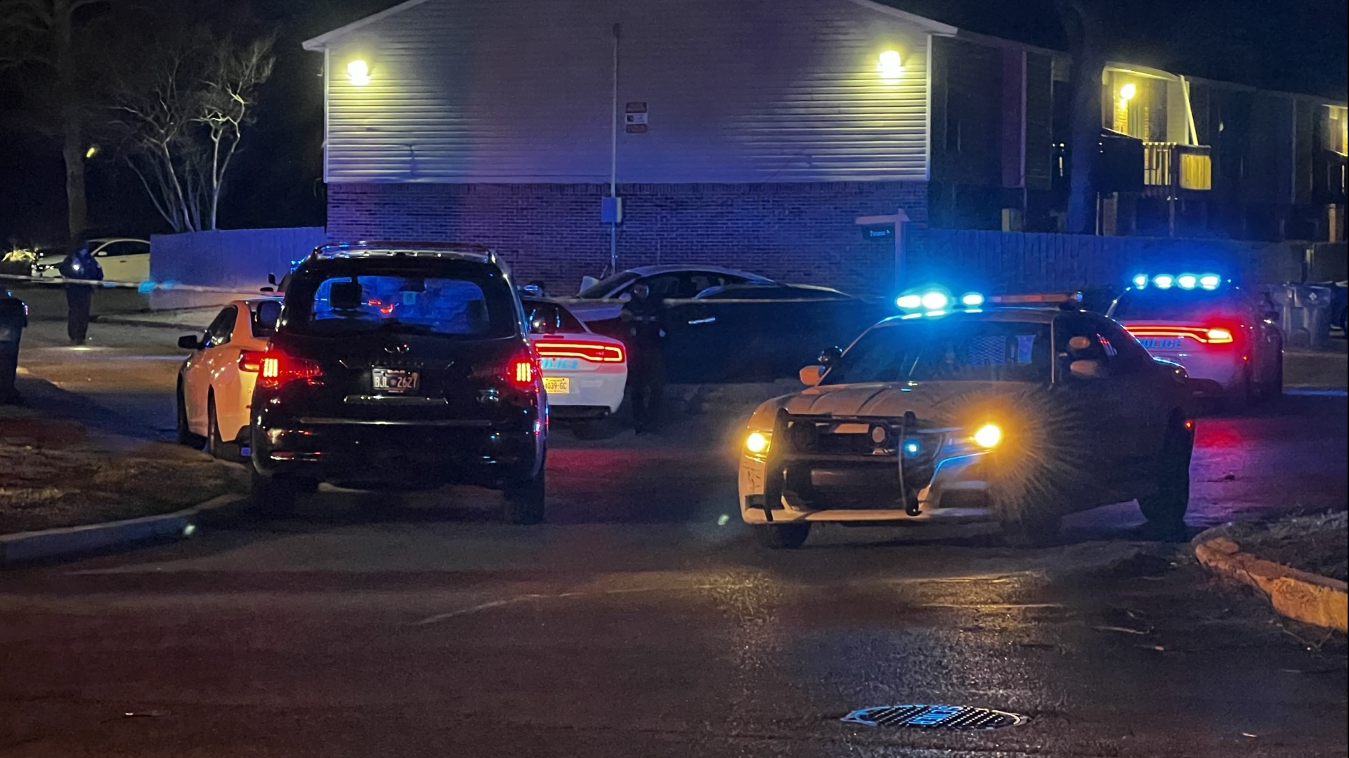 Shooting at Raleigh apartment complex leaves man injured | localmemphis.com