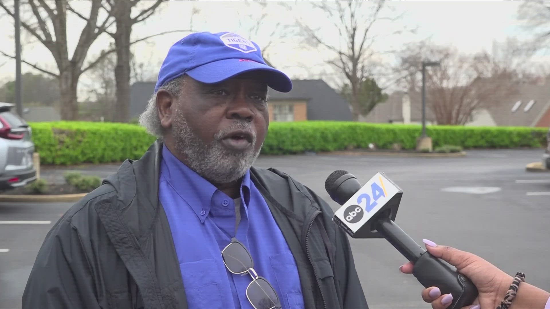 ABC24's Zaria Oates went out to the polls to see how people are voting in the Mid-South.