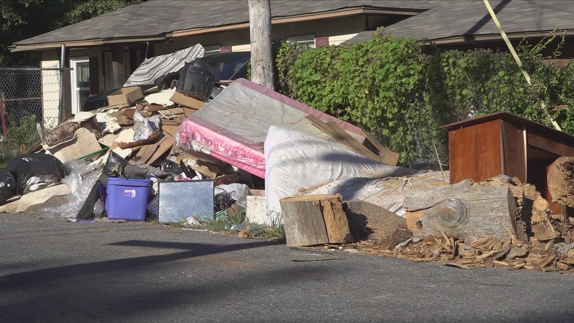 A neighborhood in Southwest Memphis is growing frustrated as heaps of bulk trash pile up outside some of their neighbors’ homes, and they want more done about it.