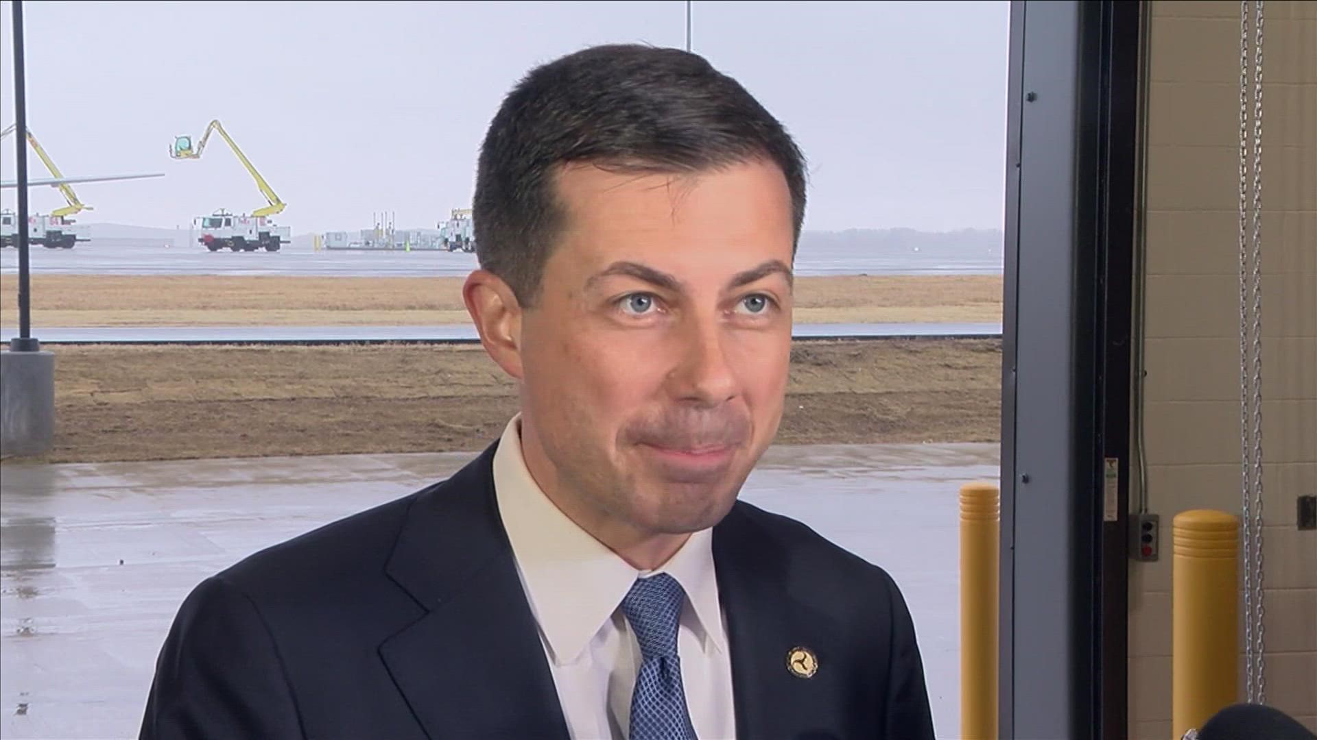 Buttigieg visited Memphis International Airport, considered a key cargo hub for getting goods from planes to shelves.