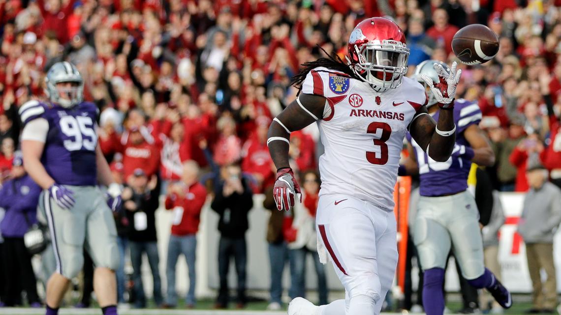 Alex Collins: Former NFL player dies in motorcycle accident at age