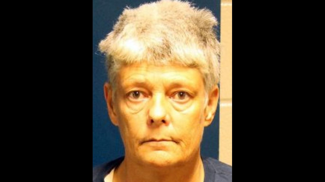 Savannah, TN woman charged in death of her father