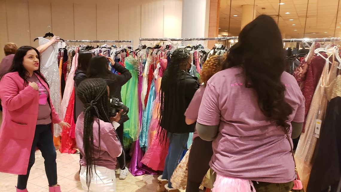 THIS WEEKEND: Prom closet open to Coast teens looking for the