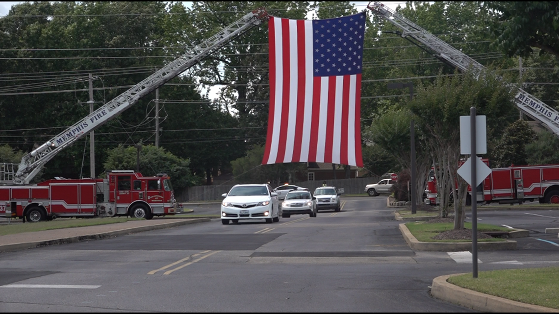 Mid-South honor the life of Officer Scotty Triplett with a Sea of Blue - Vimarsana News